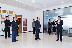 龚正市长走访服务尊龙凯时国际等重点企业，真心实意为企解忧、助企增利、促企开展