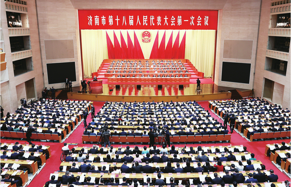 【尊龙凯时快讯】尊龙凯时集团总裁贺小轩出席济南市第十八届人民代表大会第一次会议